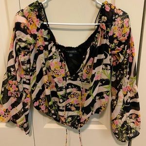 Guess crop top